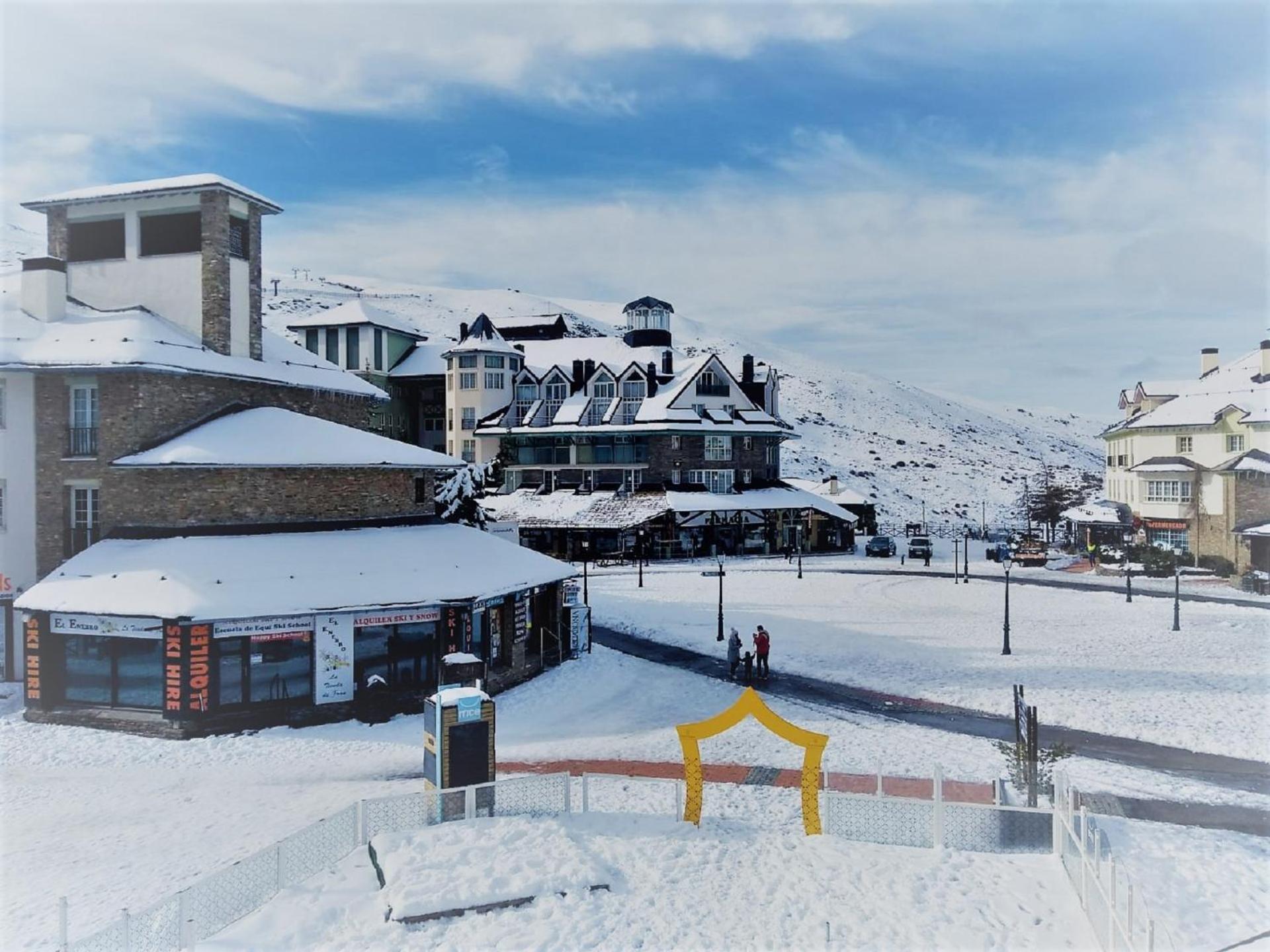 Ski Plaza Sierra Nevada & Zona Baja Esterno foto